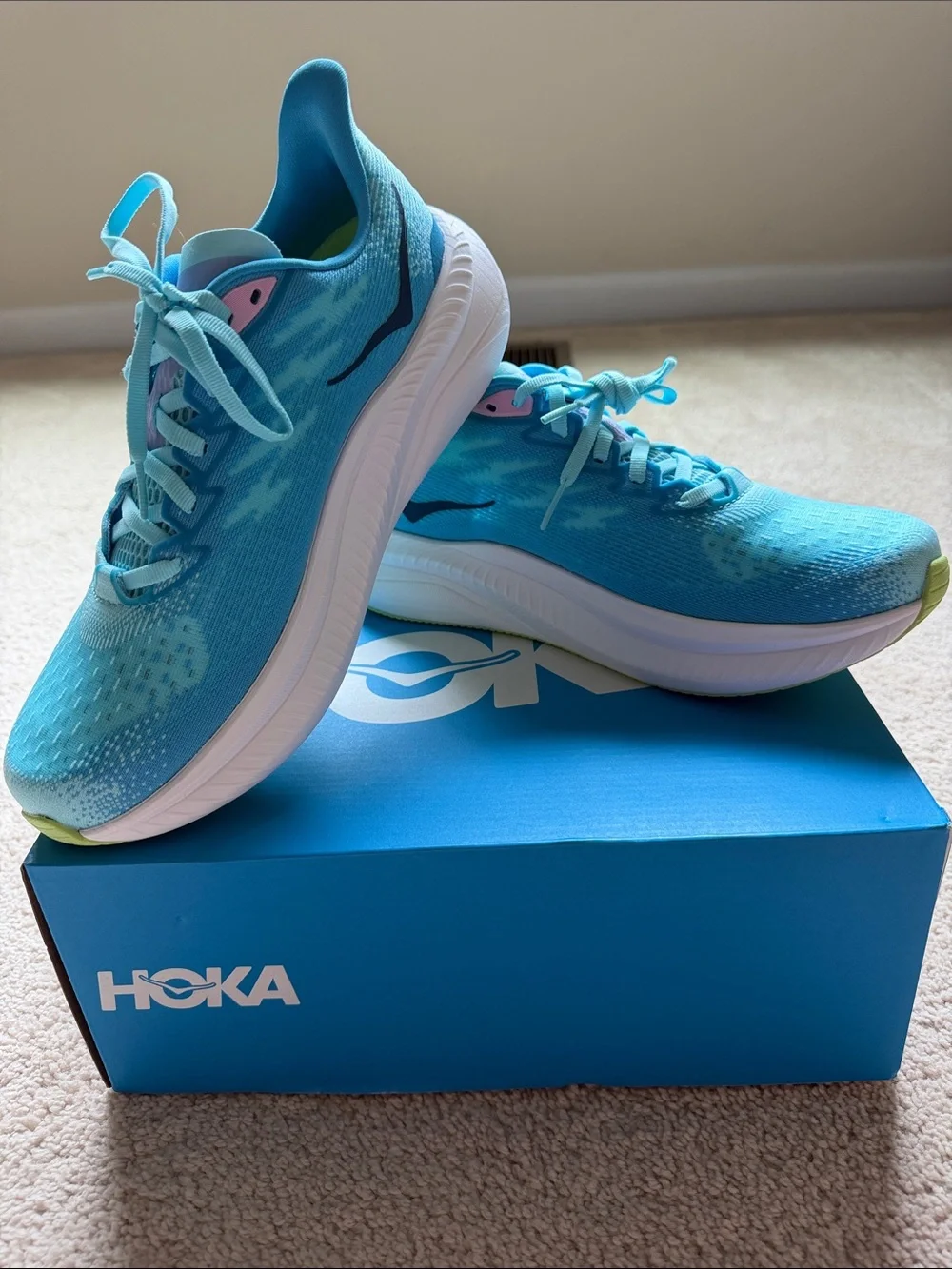 NEW HOKA Mach 6 Women’s Size 9 Running Shoes BNIB Cloudless Sky Never Worn - Picture 3 of 5